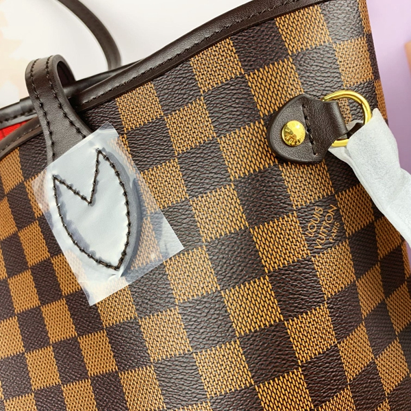 ルイヴィトンバッグ内部構造